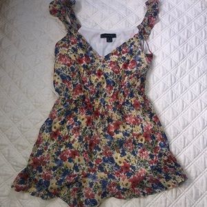Floral Romper- size 4